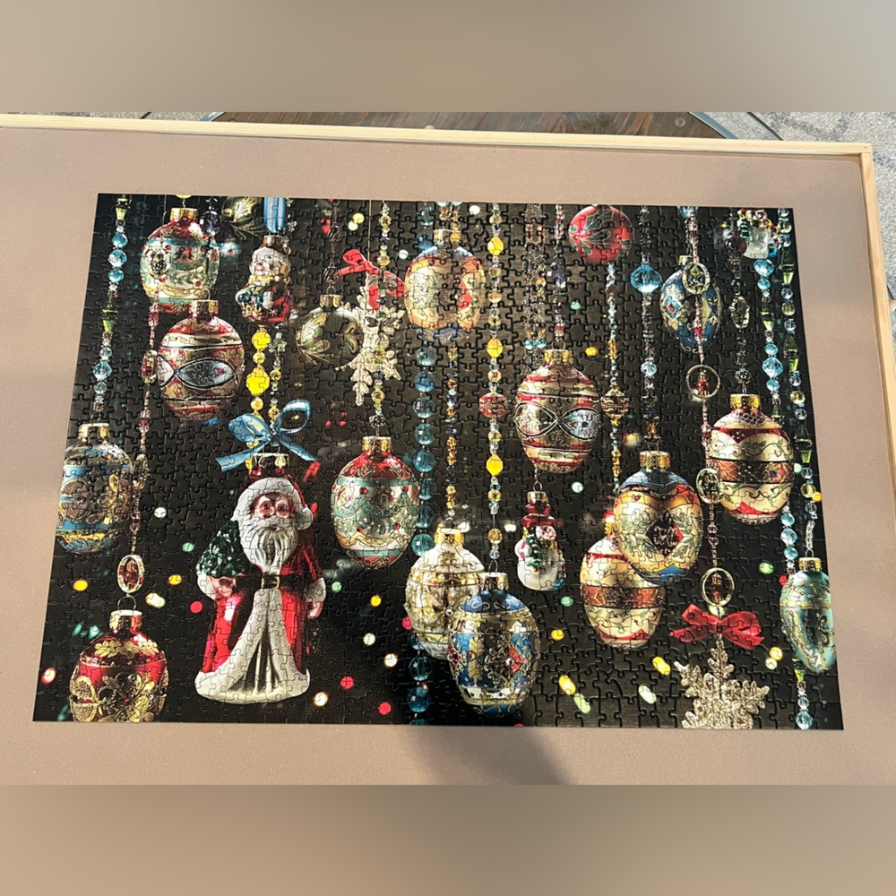 Cobblehill 1000 piece puzzle christmas holidays ornament